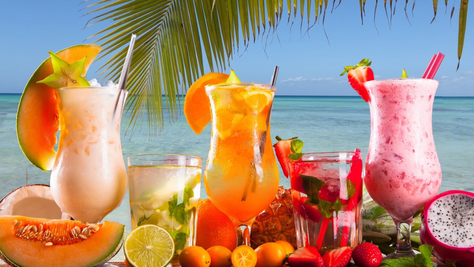 Обои Summer Tropics Cocktail 1600x900