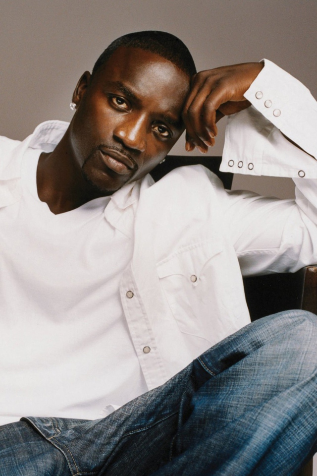 Das Akon Wallpaper 640x960