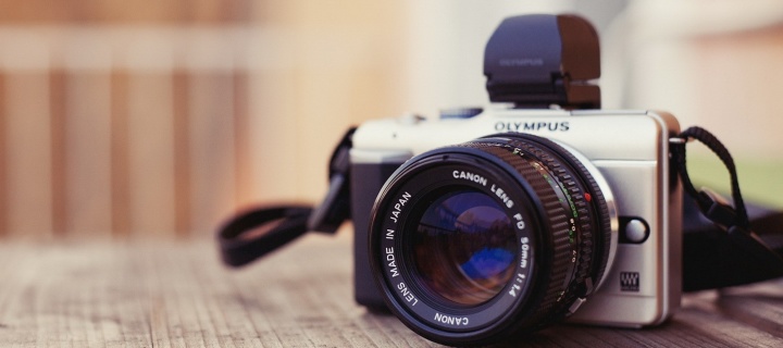 Das Olympus DSLR Camera Wallpaper 720x320