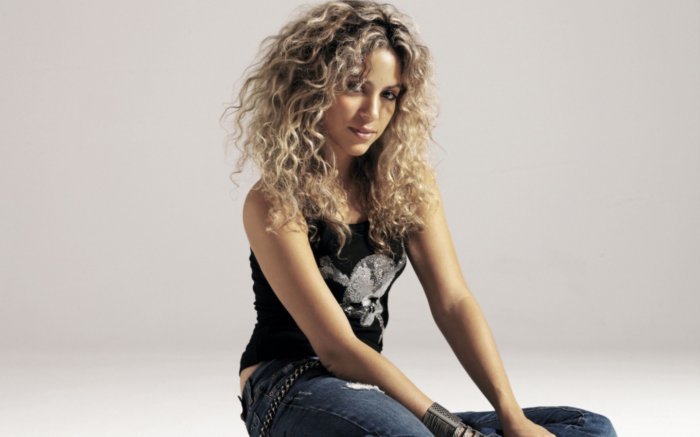 Screenshot №1 pro téma Shakira 1440x900