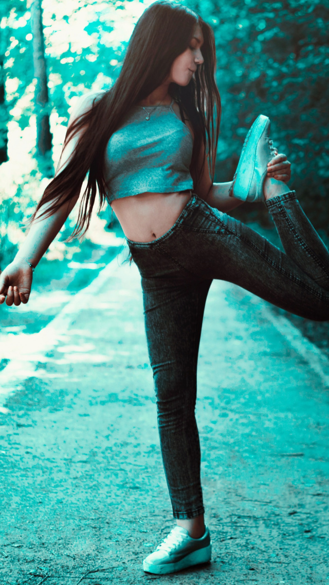Swag Fit Girl wallpaper 640x1136