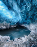 Das Tunnel in Iceberg Cave Wallpaper 128x160