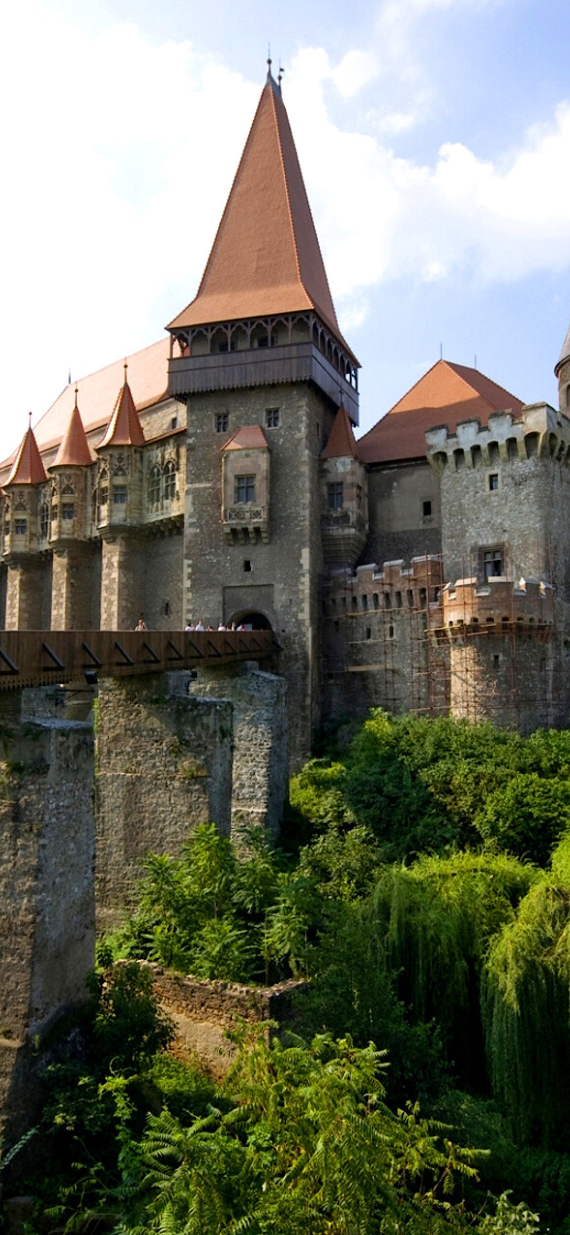Sfondi Corvin Castle in Romania, Transylvania 1170x2532