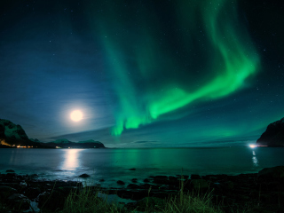 Das Iceland Northern Lights Wallpaper 320x240