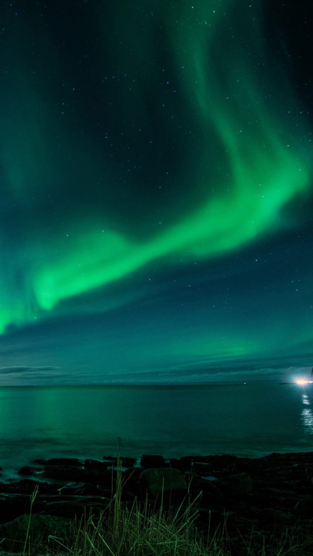 Das Iceland Northern Lights Wallpaper 640x1136