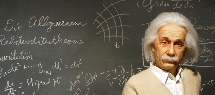 Albert Einstein wallpaper 720x320