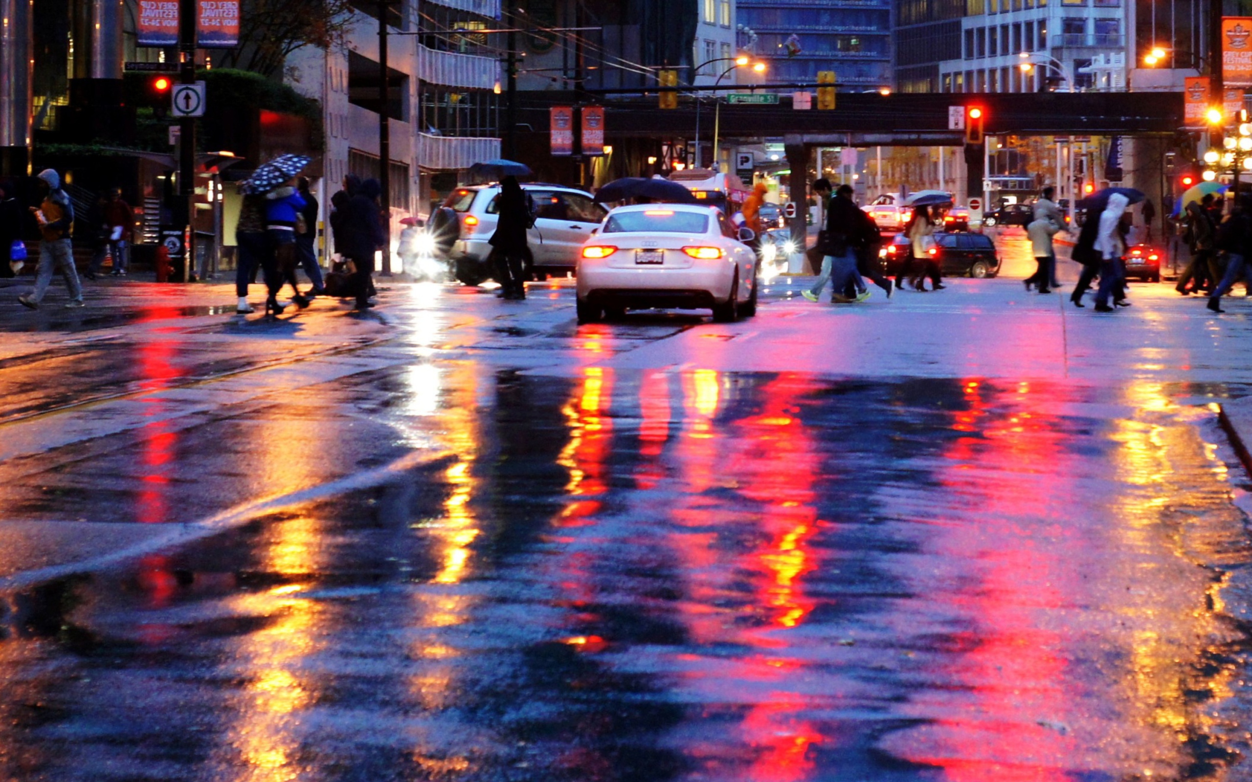 Wet City Streets wallpaper 2560x1600