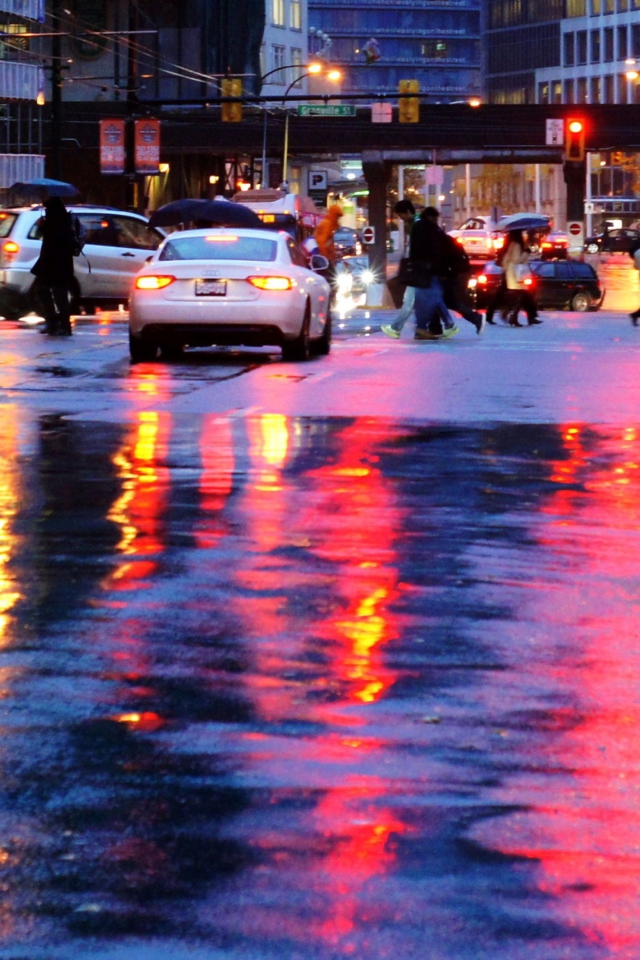 Das Wet City Streets Wallpaper 640x960