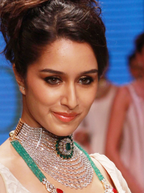 Fondo de pantalla Shraddha Kapoor 480x640