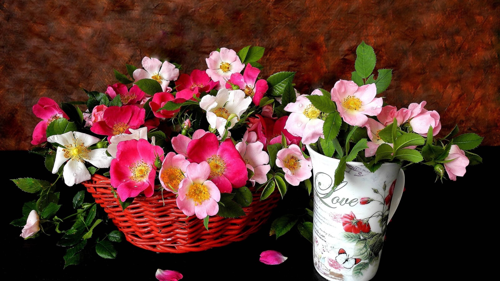 Sweetheart flowers wallpaper 1600x900