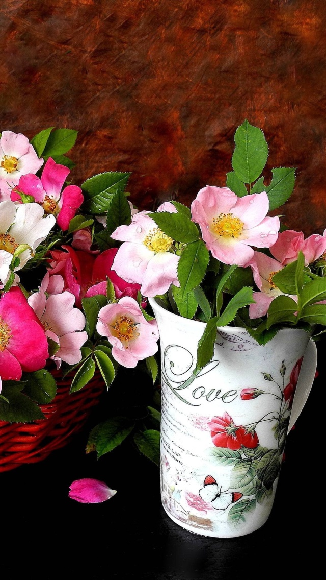 Fondo de pantalla Sweetheart flowers 640x1136