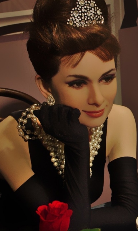 Breakfast at Tiffanys Audrey Hepburn screenshot #1 480x800