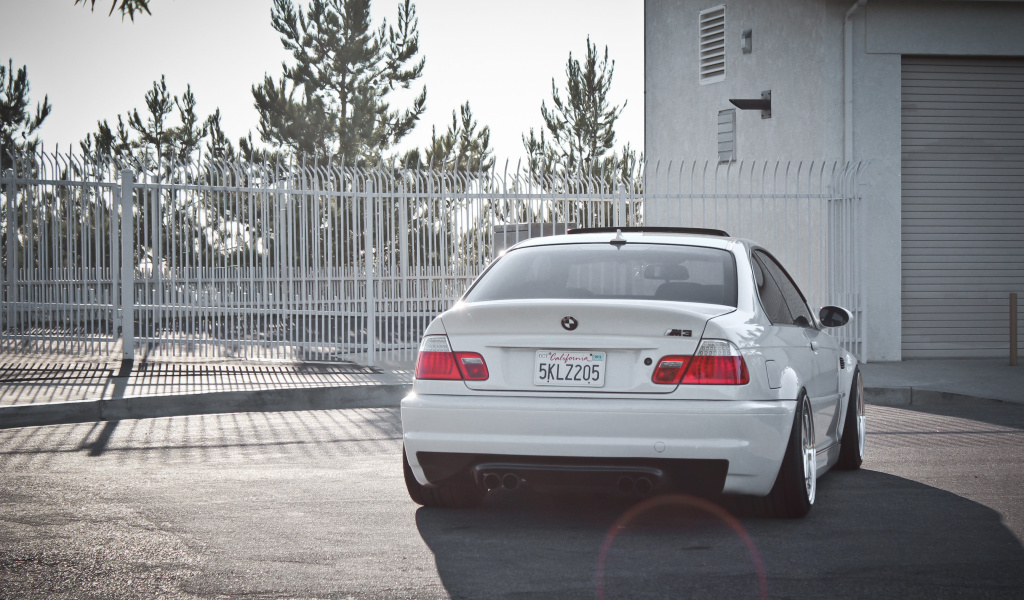 Fondo de pantalla BMW E46 1024x600
