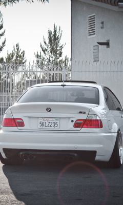 Das BMW E46 Wallpaper 240x400