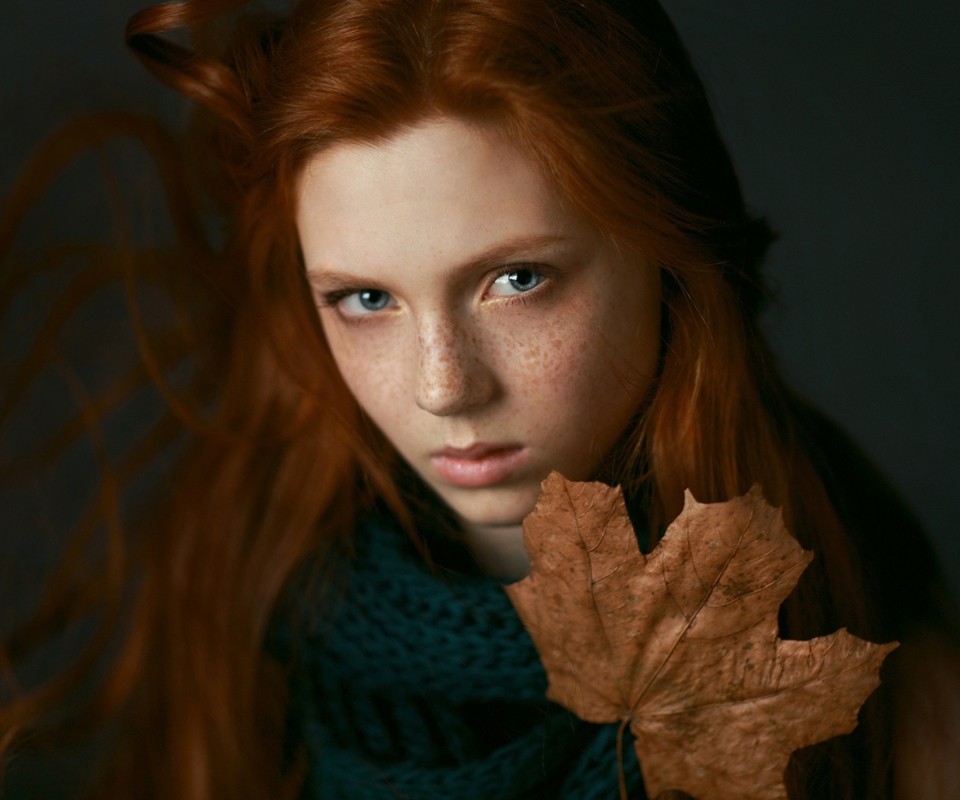 Das Autumn Girl Portrait Wallpaper 960x800