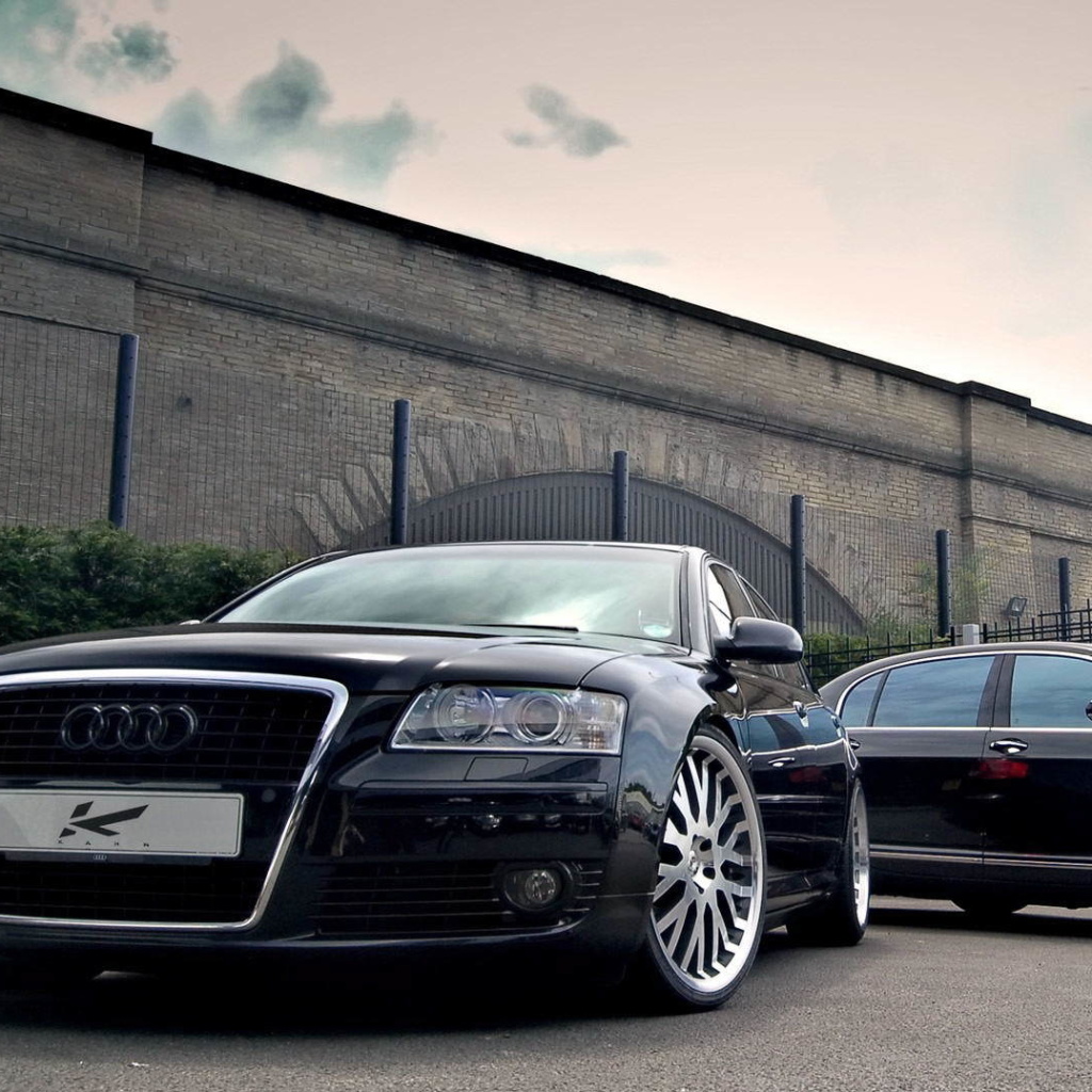 Sfondi Audi A8 and Bentley, One Platform 1024x1024
