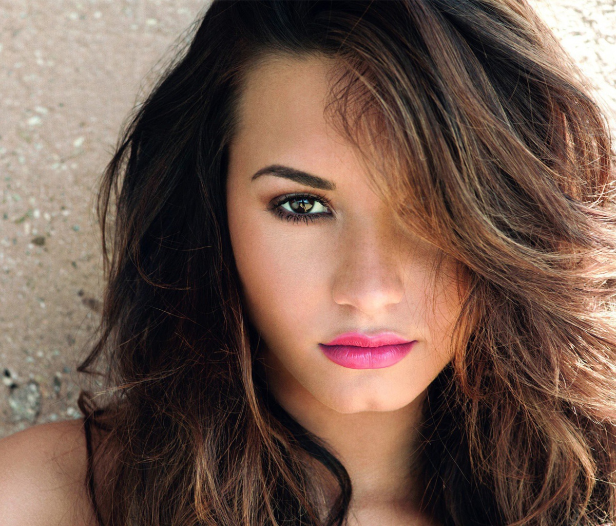Fondo de pantalla Demi Lovato Pink Lips 1200x1024