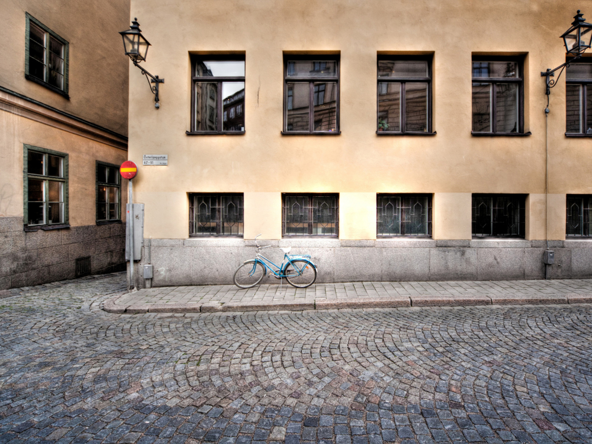 Das Bicycle On The Street Wallpaper 1152x864