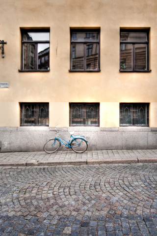 Bicycle On The Street wallpaper 320x480