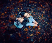 Sfondi Autumn Couple's Portrait 176x144