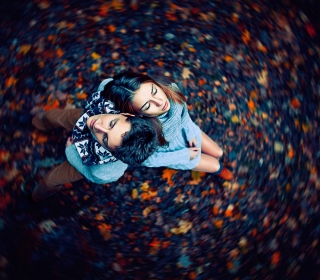 Autumn Couple's Portrait sfondi gratuiti per iPad 3