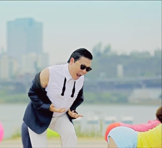 Gangnam Video - Obrázkek zdarma pro Samsung E1150