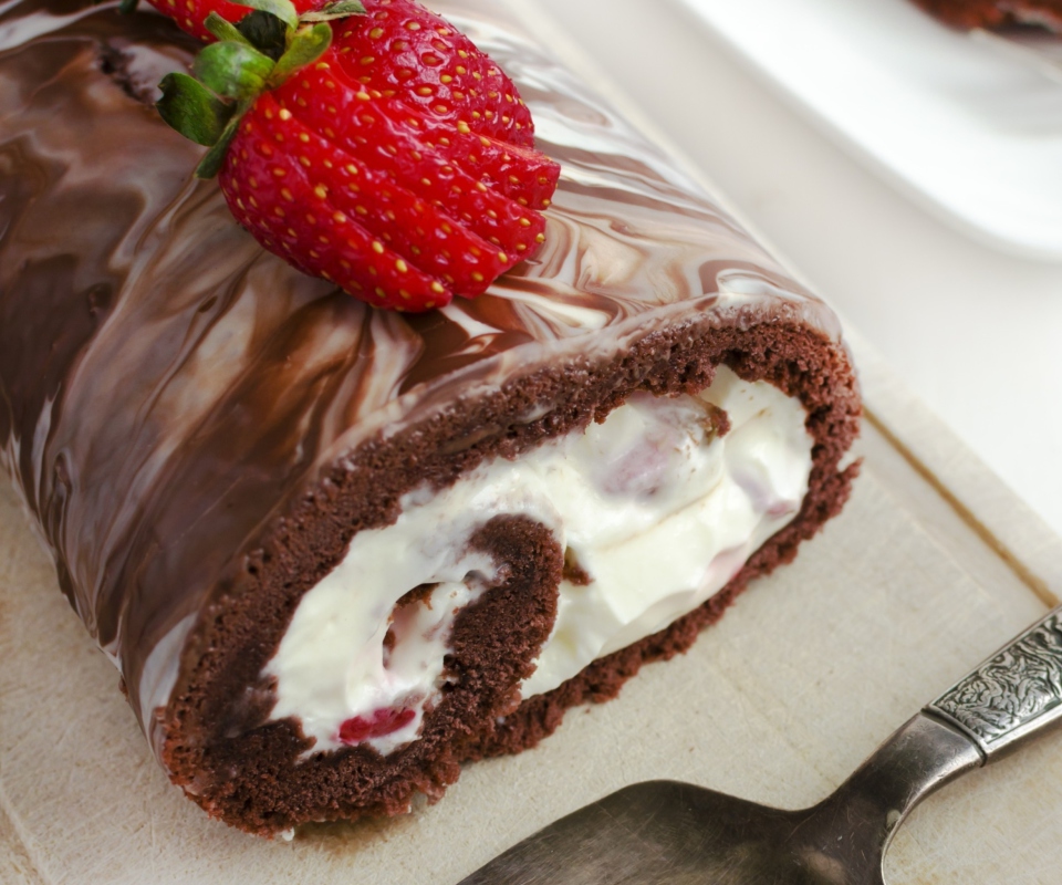 Chocolate Cake With Whipped Cream screenshot #1 960x800