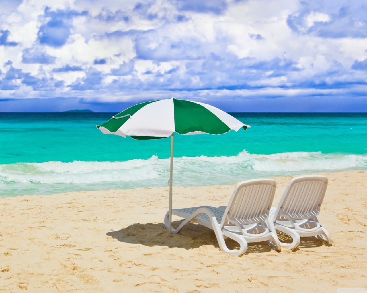 Perfect Day For Beach wallpaper 1280x1024