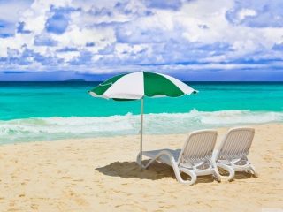 Perfect Day For Beach wallpaper 320x240