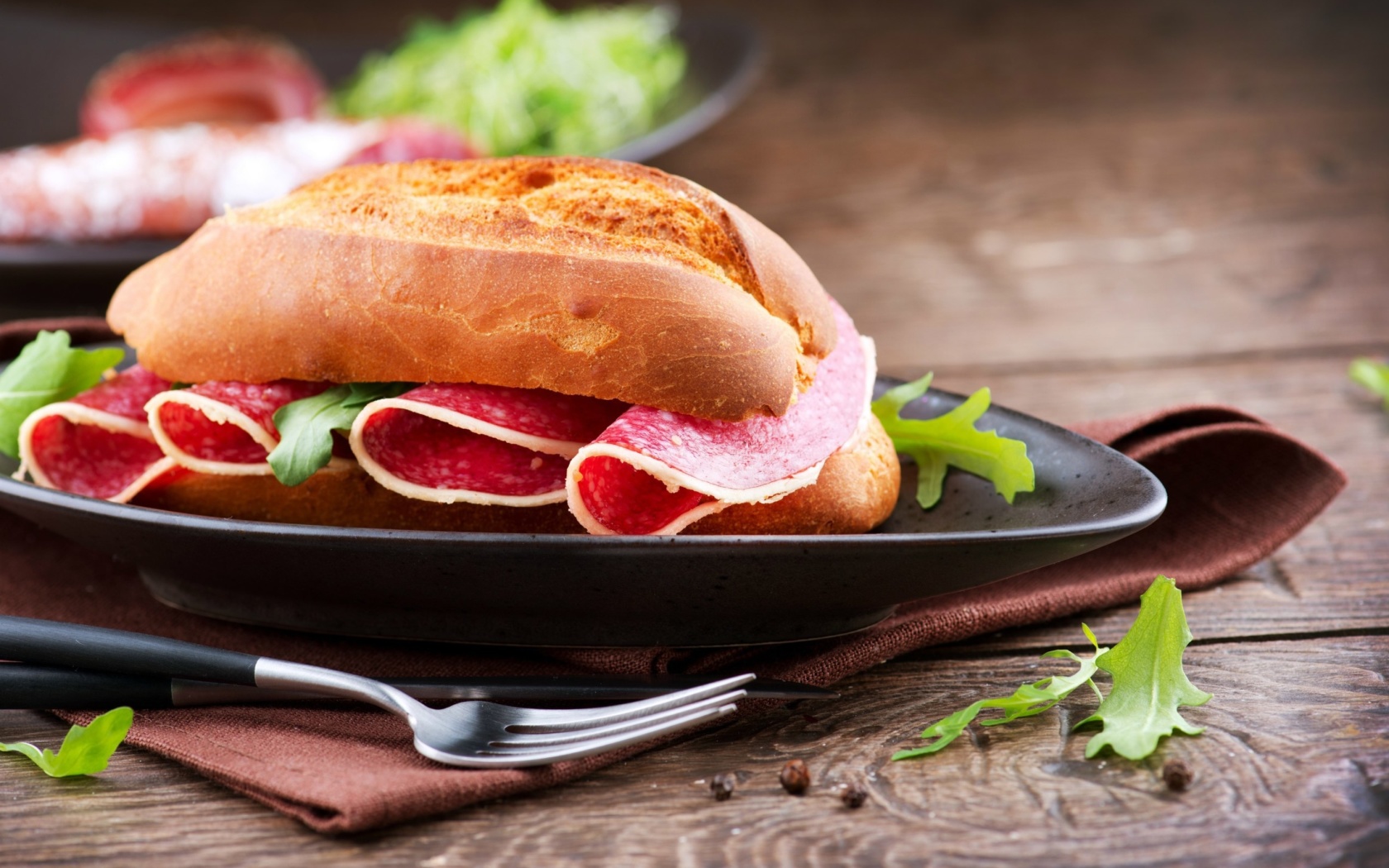 Обои Sandwich with salami 1680x1050
