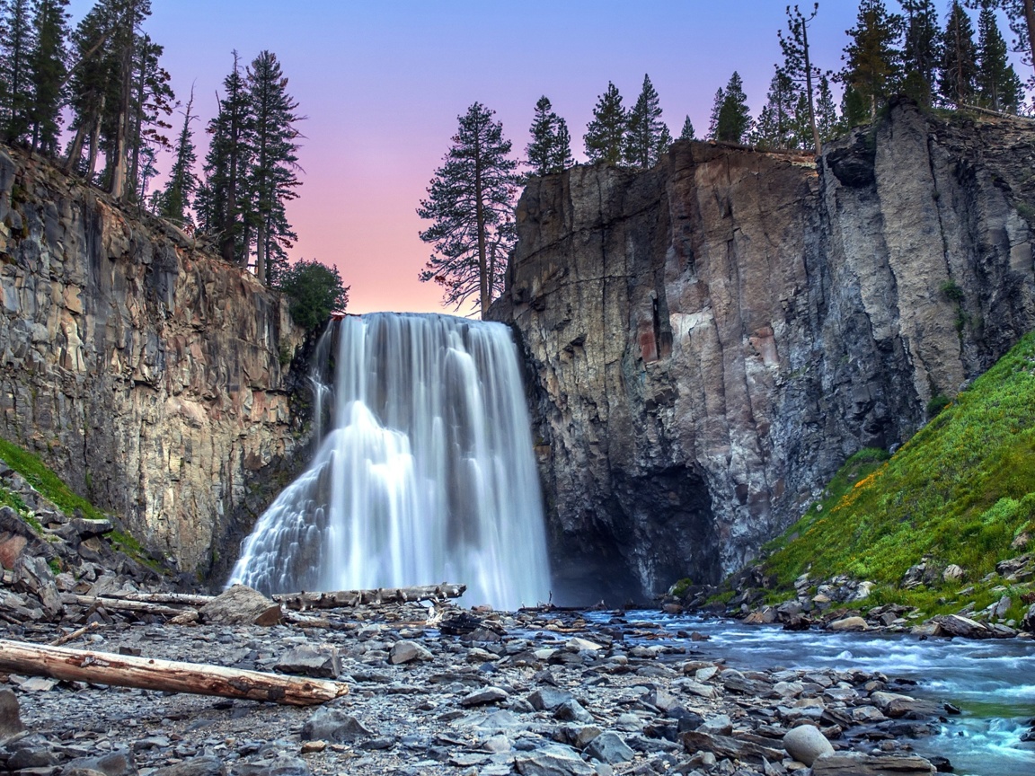 Waterfall in forest wallpaper 1152x864