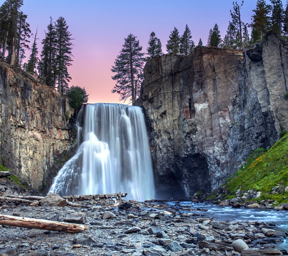 Waterfall in forest wallpaper 960x854