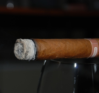 Cigar - Obrázkek zdarma pro iPad mini 2