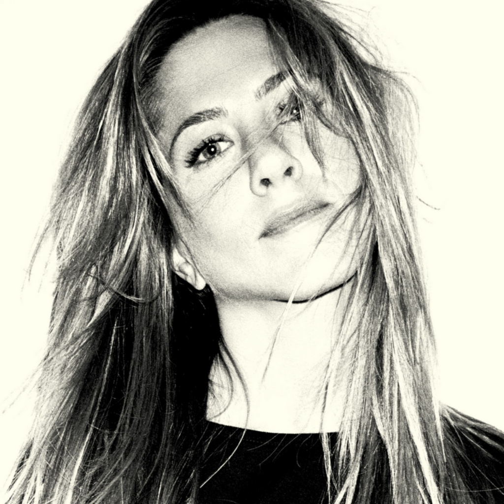 Das Jennifer Aniston Black And White Portrait Wallpaper 1024x1024