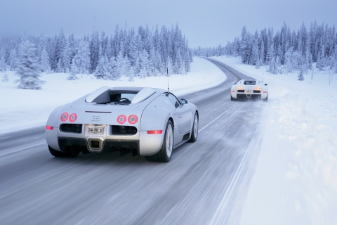Обои Bugatti Veyron In Winter 480x320