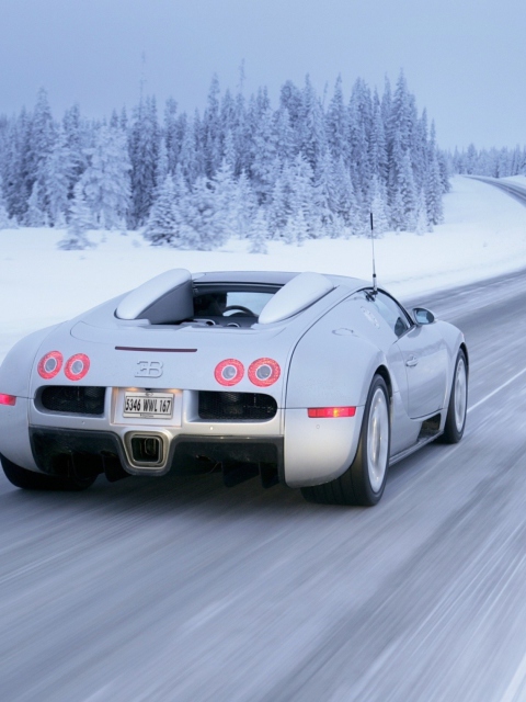 Sfondi Bugatti Veyron In Winter 480x640