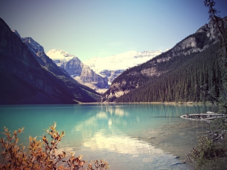 Mountains Lake screenshot #1 320x240