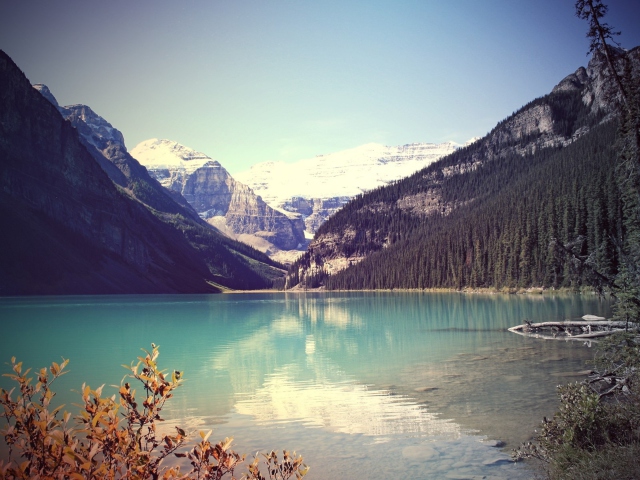 Mountains Lake screenshot #1 640x480