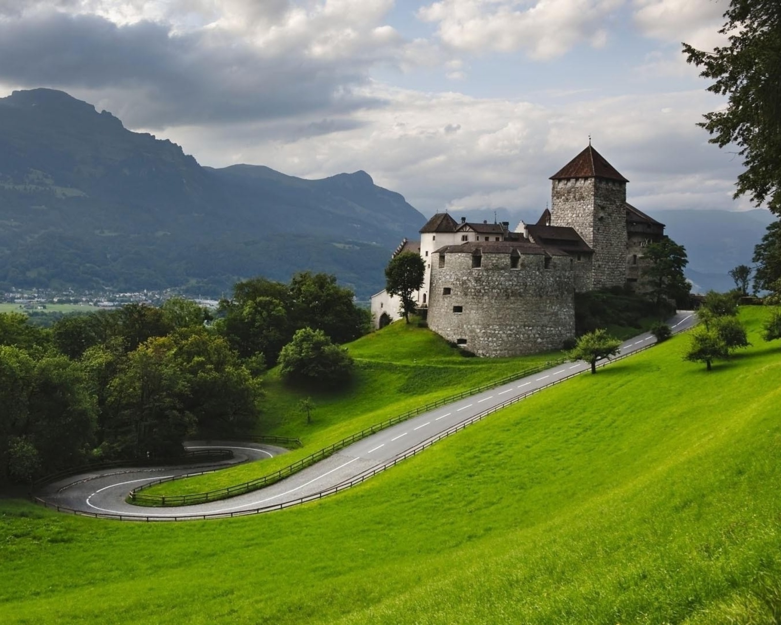 Sfondi Liechtenstein 1600x1280