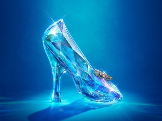 Das Cinderella 2015 Movie Wallpaper 320x240