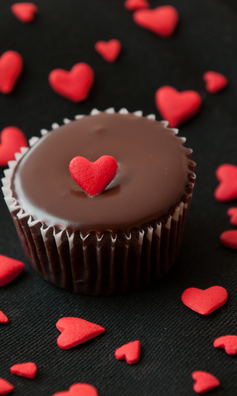 Sfondi Chocolate Cupcake With Red Heart 480x800