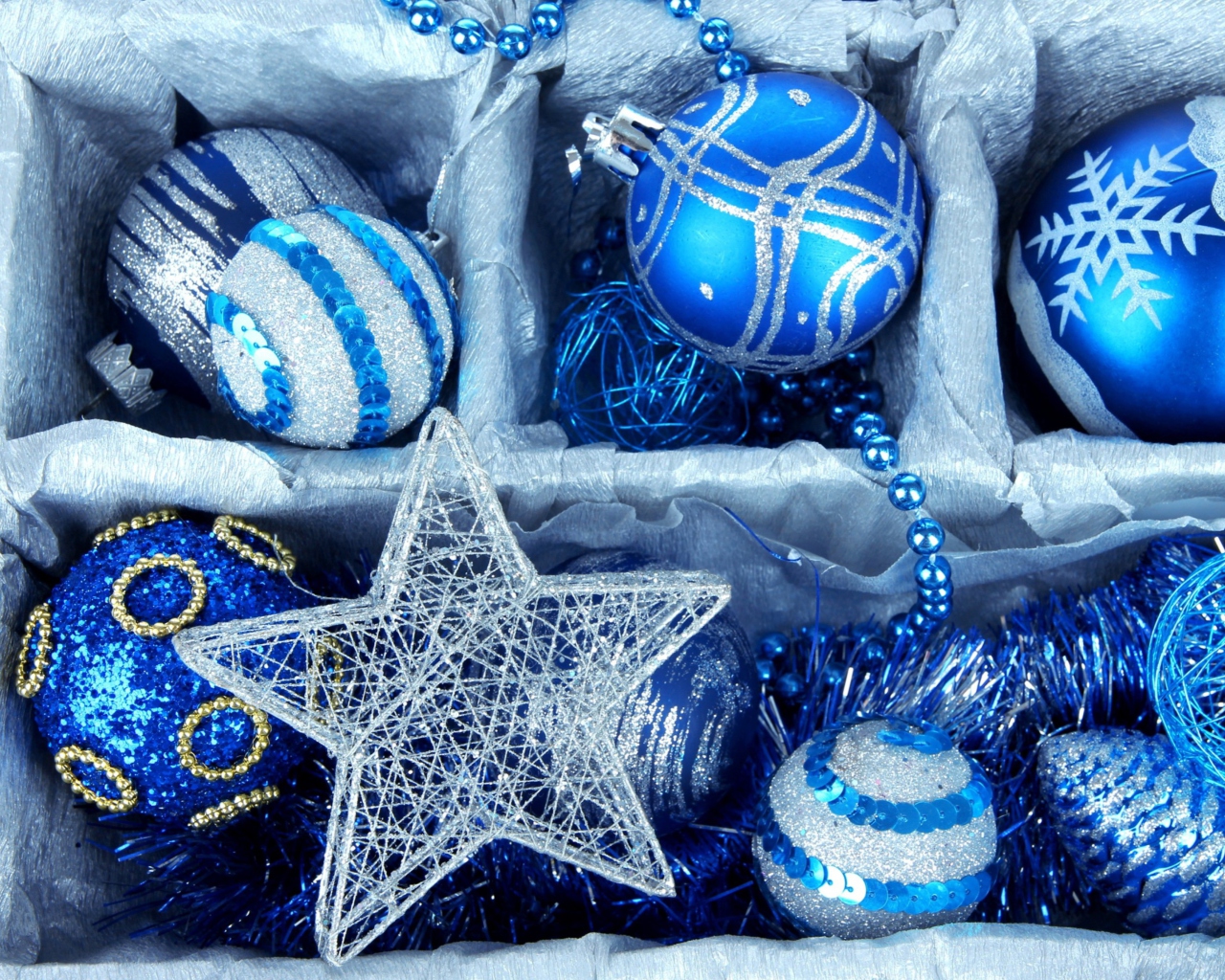 Blue Christmas Decorations screenshot #1 1280x1024
