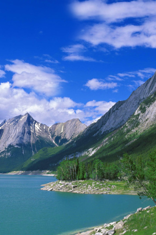 Fondo de pantalla Medicine Lake Volcano in Jasper National Park, Alberta, Canada 320x480