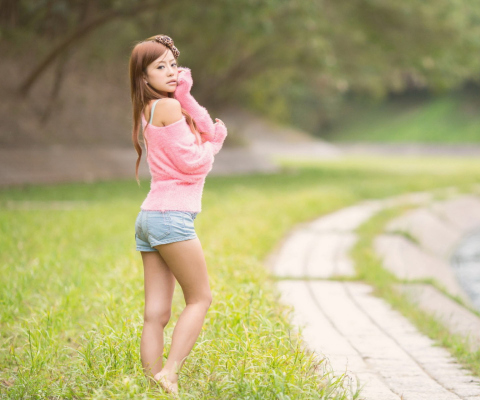 Cute Asian Girl In Pink T-Shirt And Blue Shorts screenshot #1 480x400