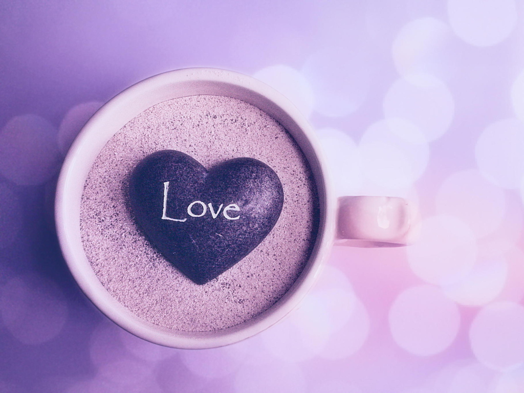 Love Heart In Coffee Cup wallpaper 1024x768