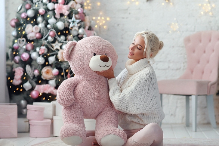 Christmas photo session with bear wallpaper