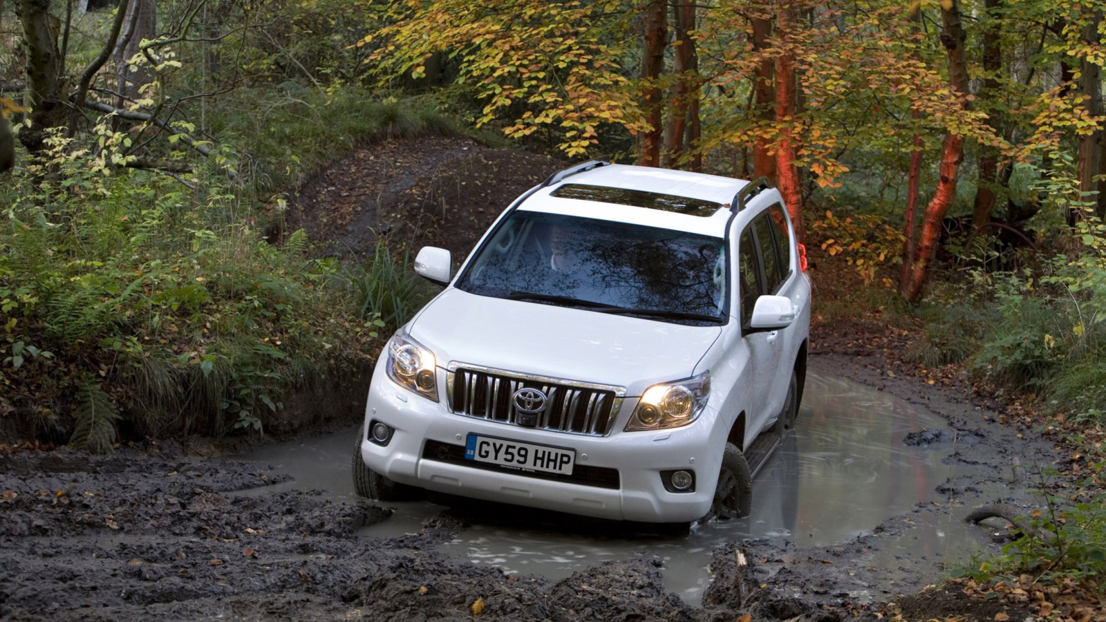 Das Toyota Land Cruiser Prado Wallpaper 1600x900