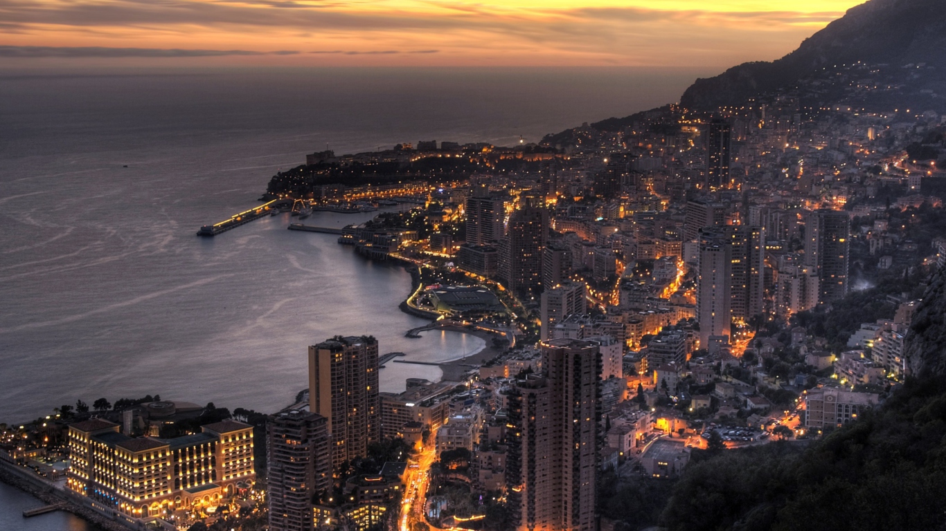 Fondo de pantalla Monaco In Twilight 1366x768