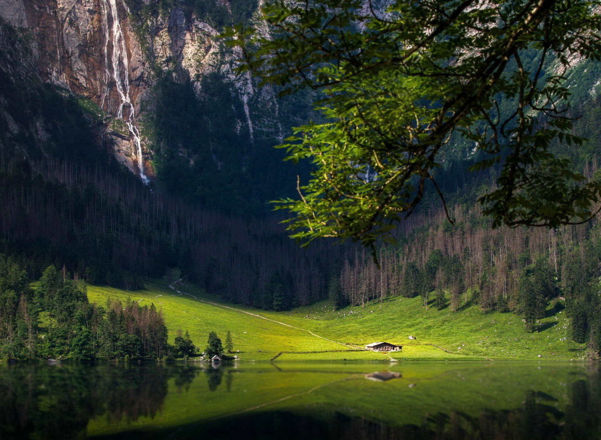 Sfondi Bavarian Alps and Forest 1920x1408