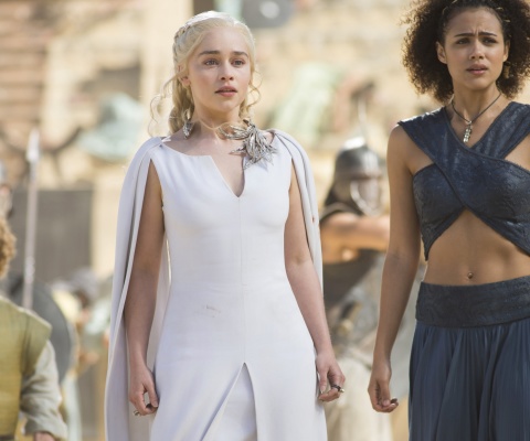 Обои Game Of Thrones Emilia Clarke and Nathalie Emmanuel as Missandei 480x400